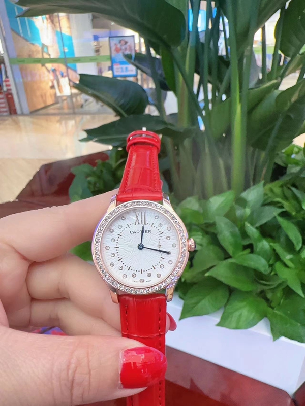 ブランド時計角部分ディテール